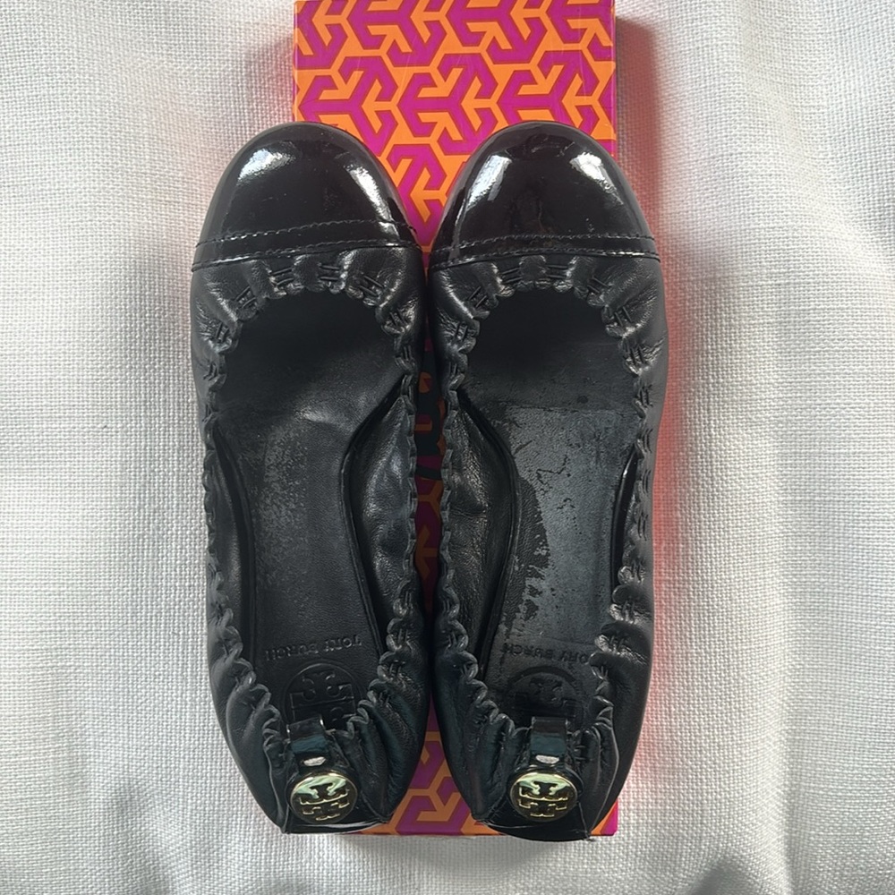 Tory Burch Black Leather Cap Toe Flats, Sz 7